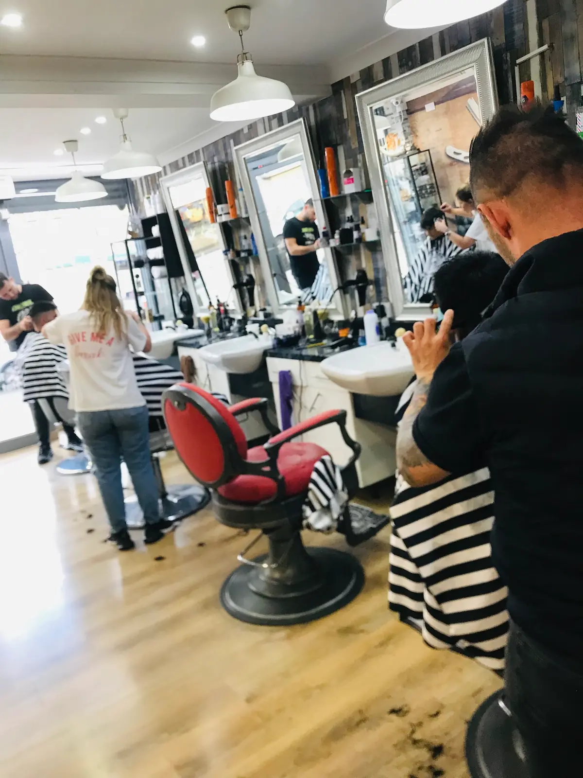 Brothers barbers — Barbershops in Welling