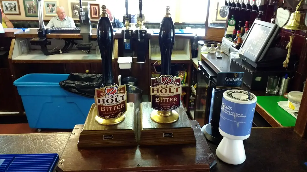 Cricketer's Arms photo (photo 1 of 3)