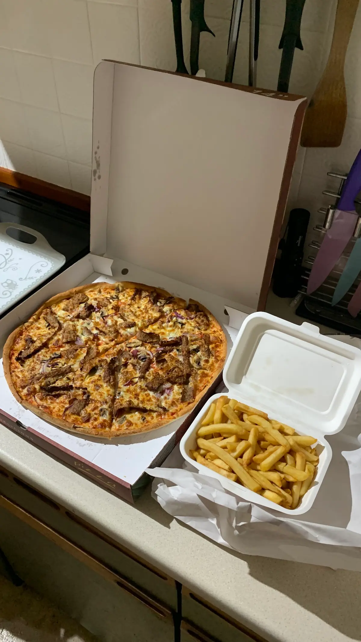 Tony's Pizza & Grill