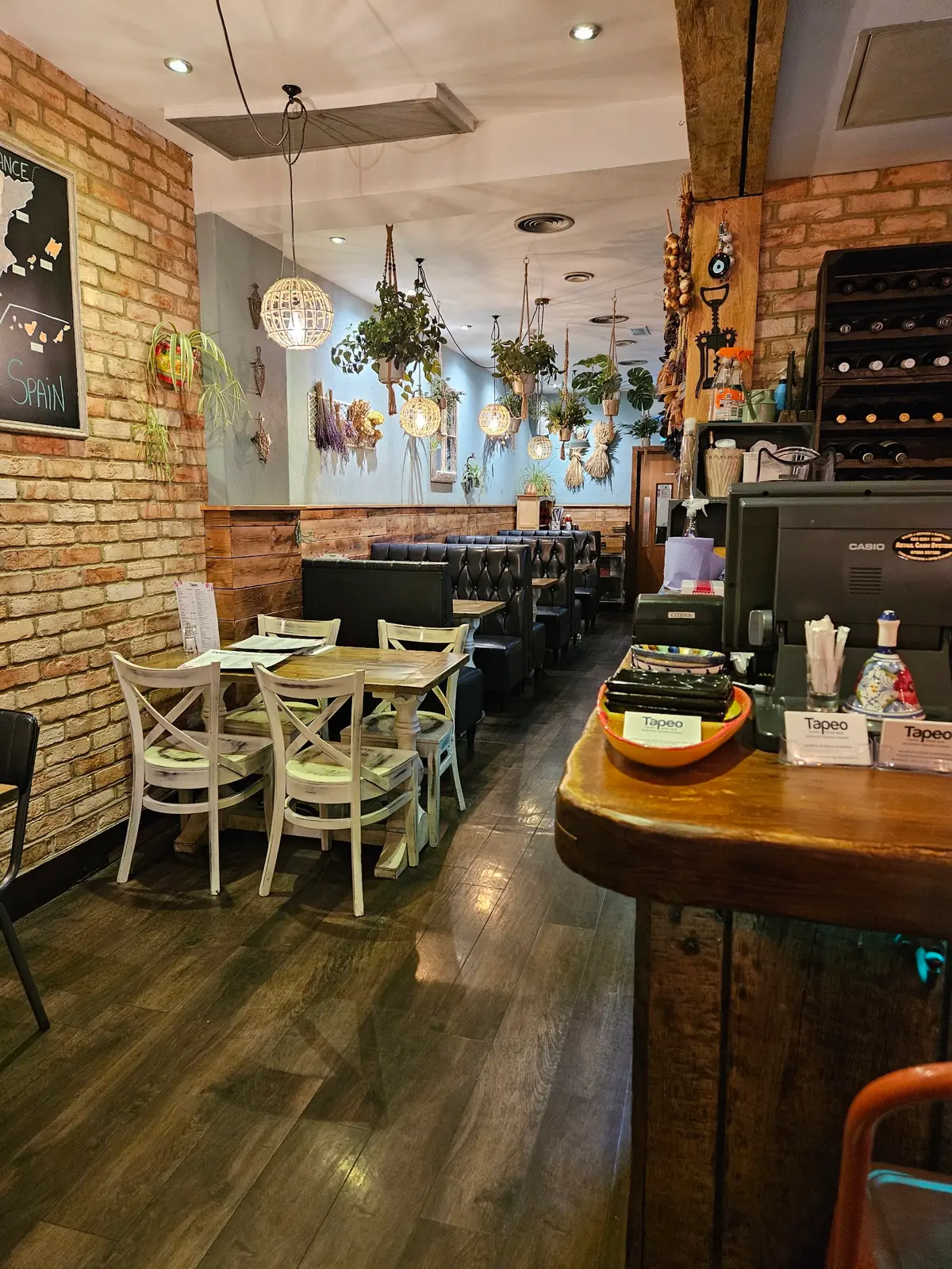 Tapeo Tapas & Wine Bar photo (photo 3 of 3)
