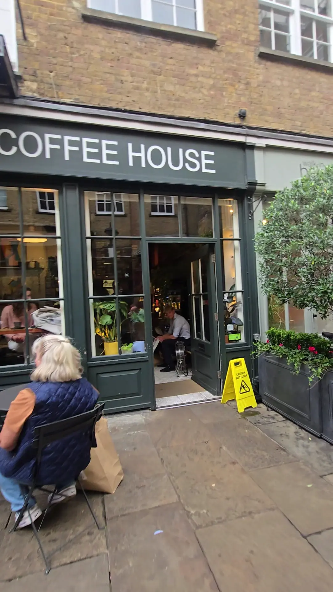 Hideaway Coffee House photo (photo 1 of 3)