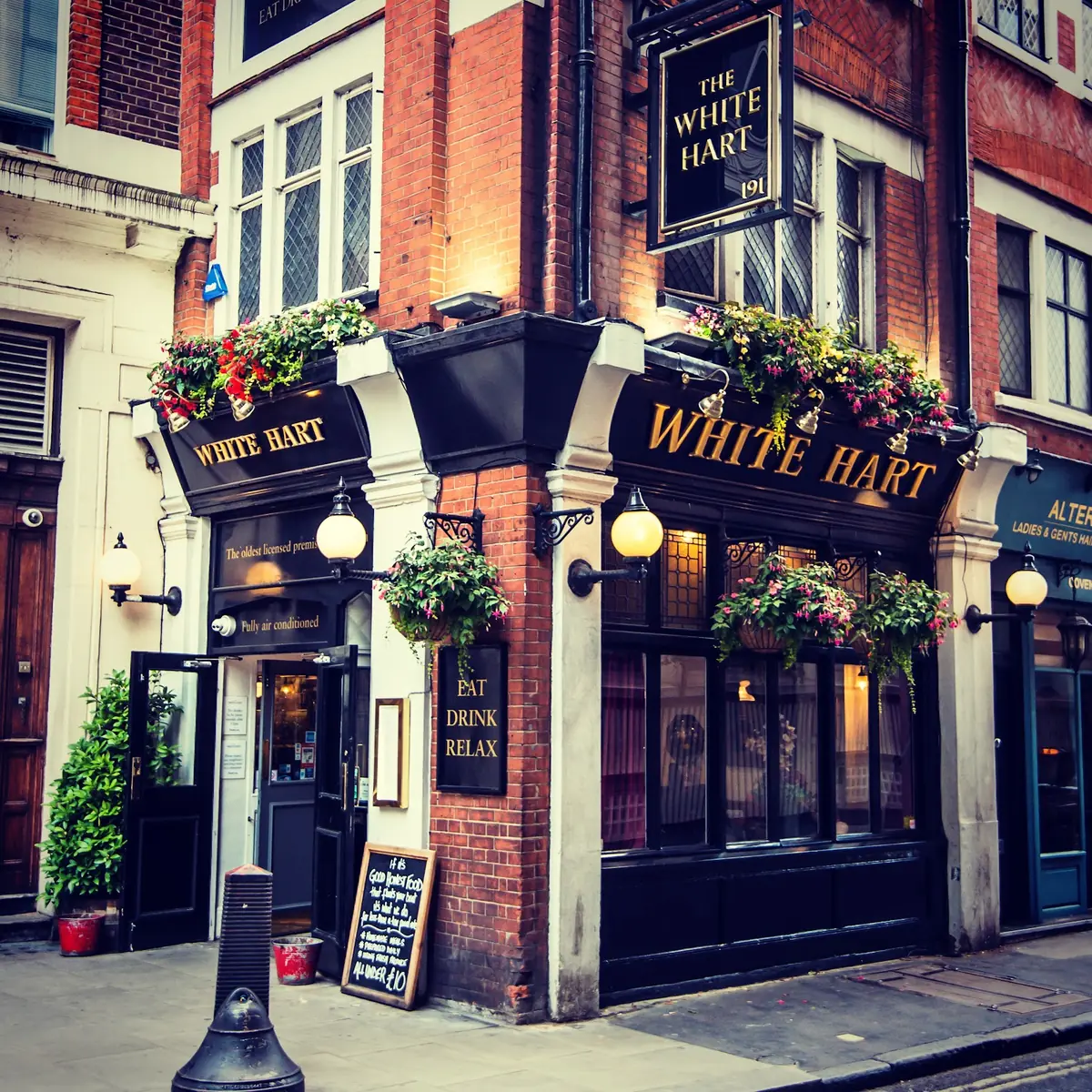 The White Hart — Bars in London