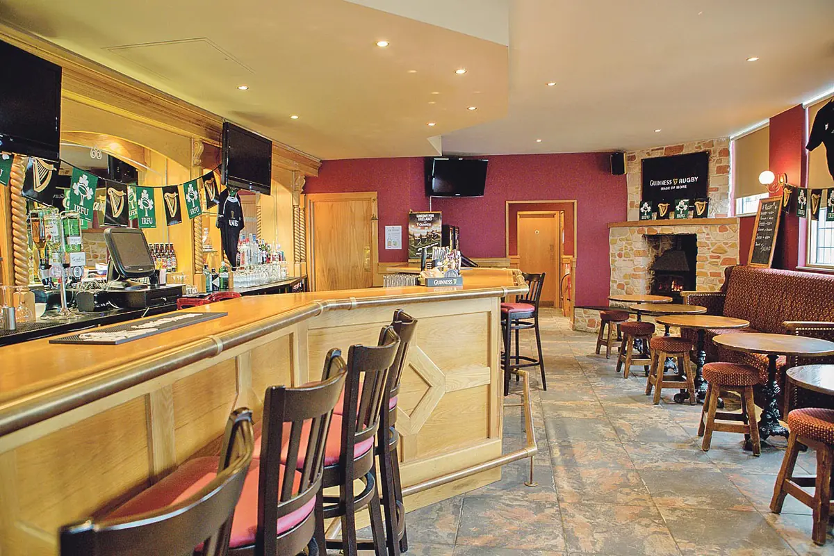 Esplanade Bar and Restaurant photo (photo 1 of 3)