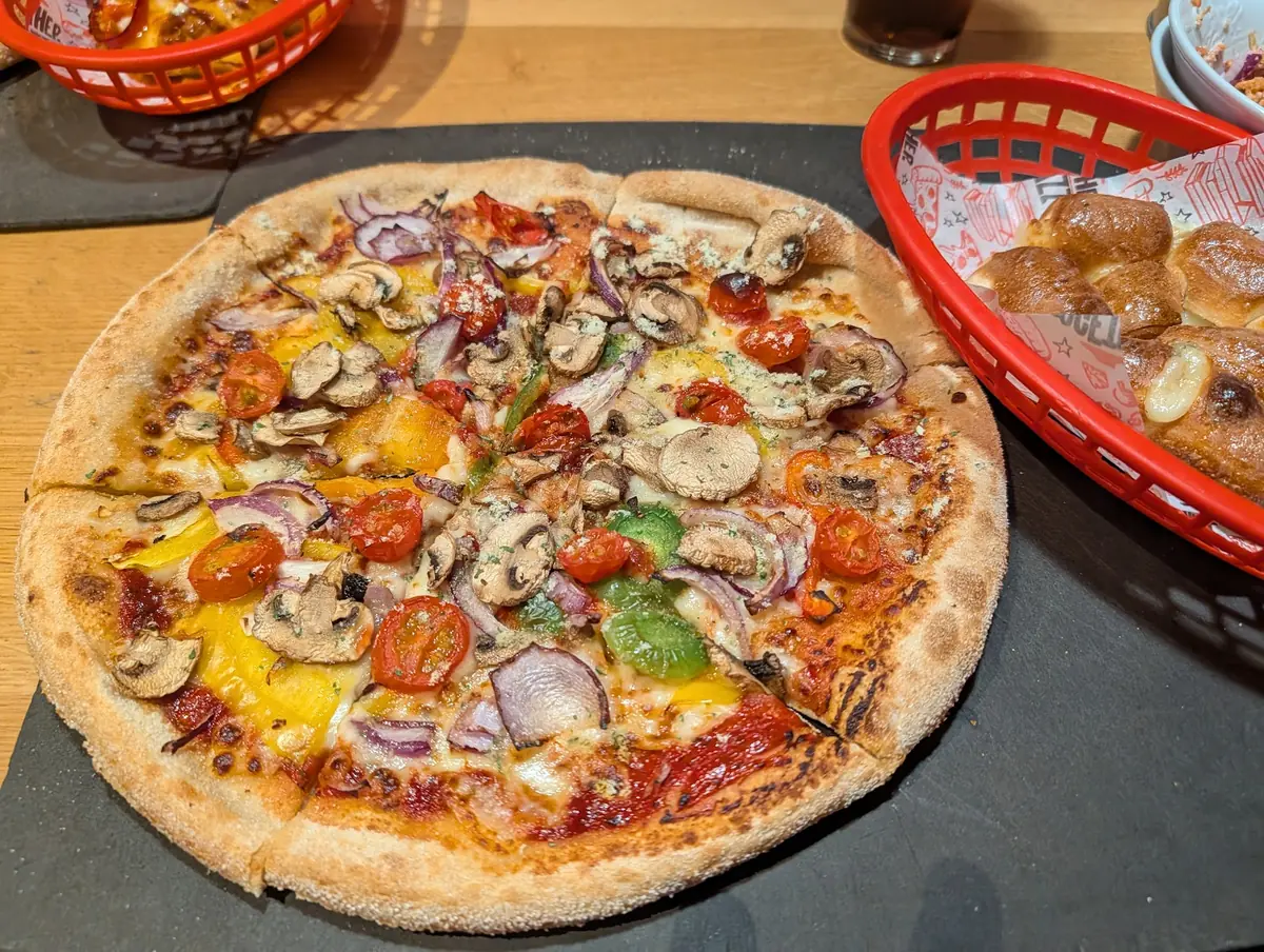 Pizza Hut Restaurants Metro Retail Park photo (photo 3 of 3)