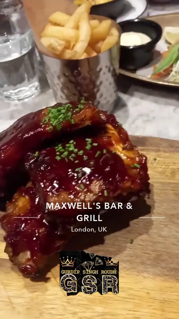 Maxwell's Bar & Grill photo (photo 2 of 3)