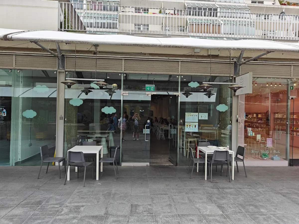 Fuwa Fuwa Café photo (photo 1 of 3)