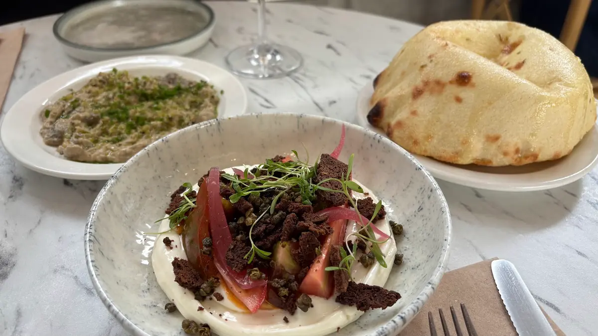 Kallos Cafe & Wine Bar photo (photo 3 of 3)