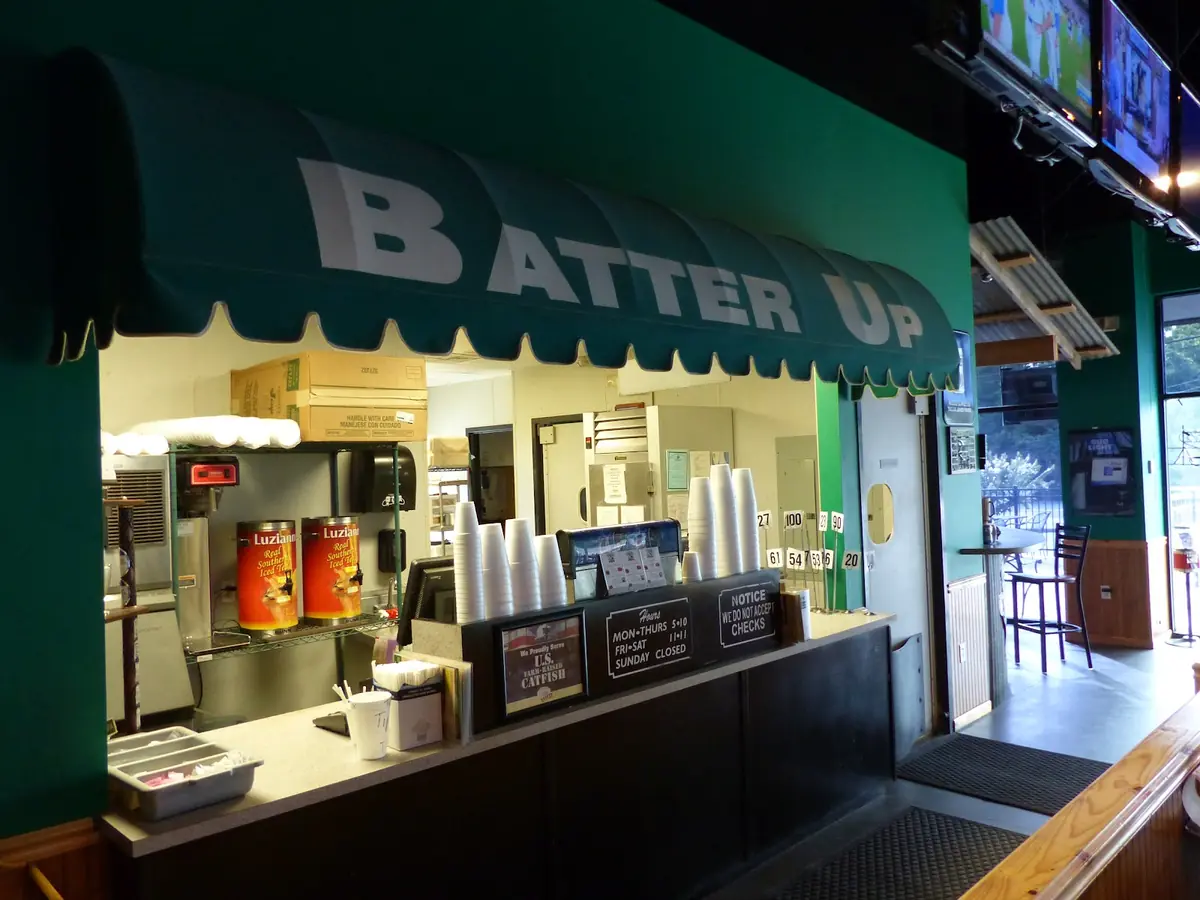 Batter Up Sports Bar and Grill — Bar And Grill in Demopolis