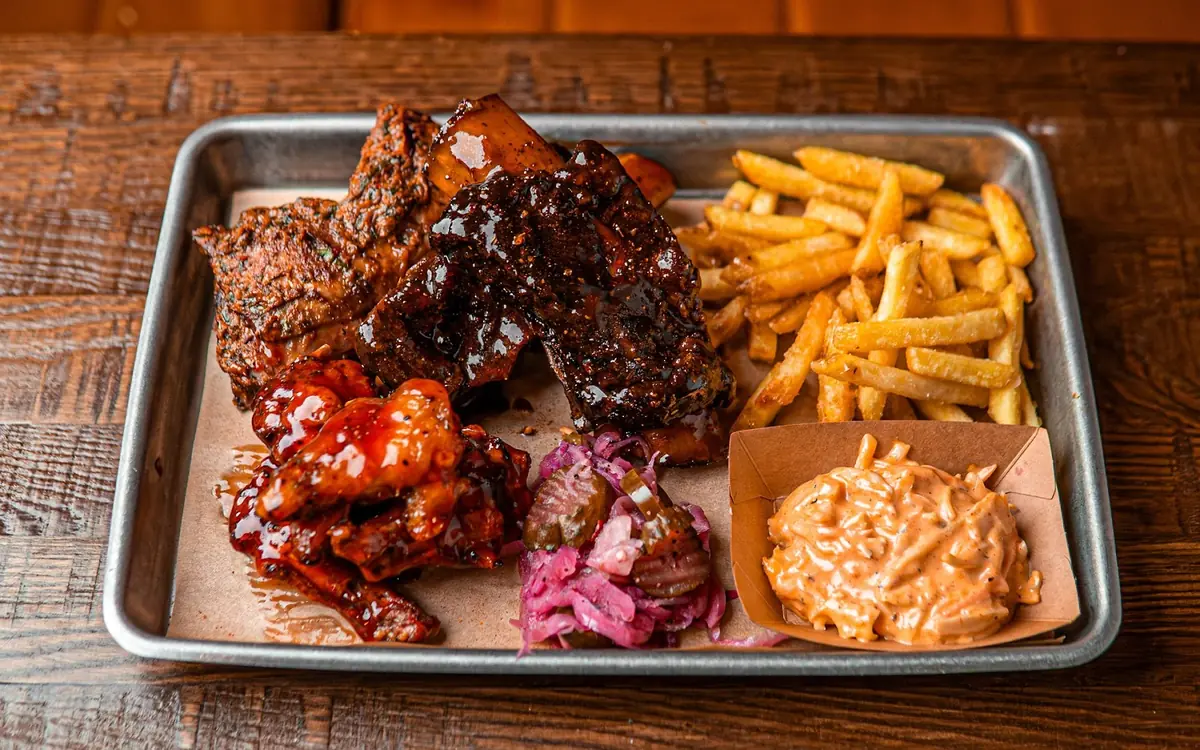 Hickory's Smokehouse Worcester photo (photo 3 of 3)