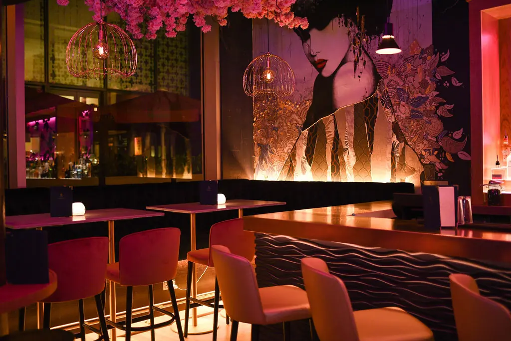 Blossom Room photo (photo 1 of 3)