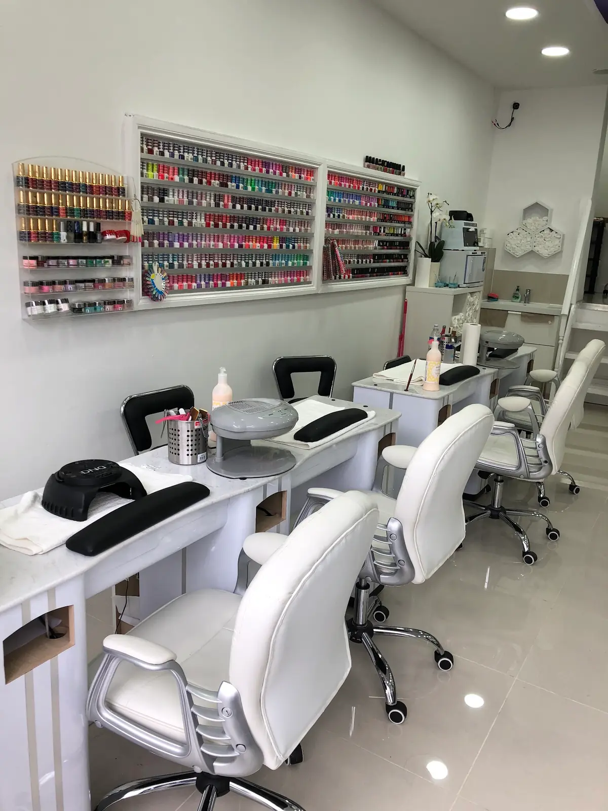 ALEX Nails Spa photo (photo 2 of 3)