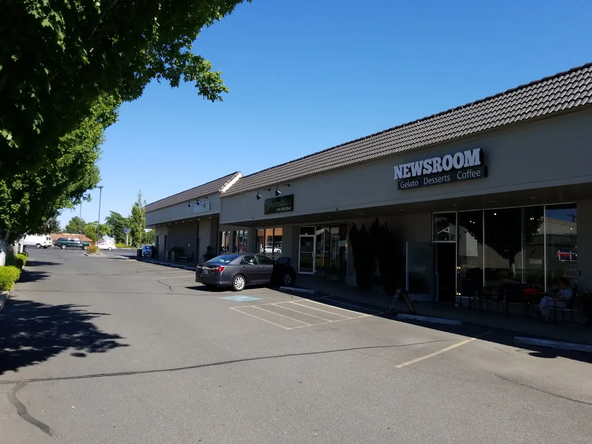 Westpark Shopping Center — Shopping Malls in Yakima