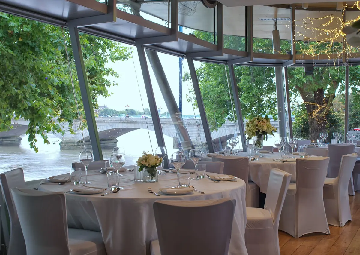 Inside Thai Square Putney Bridge, London