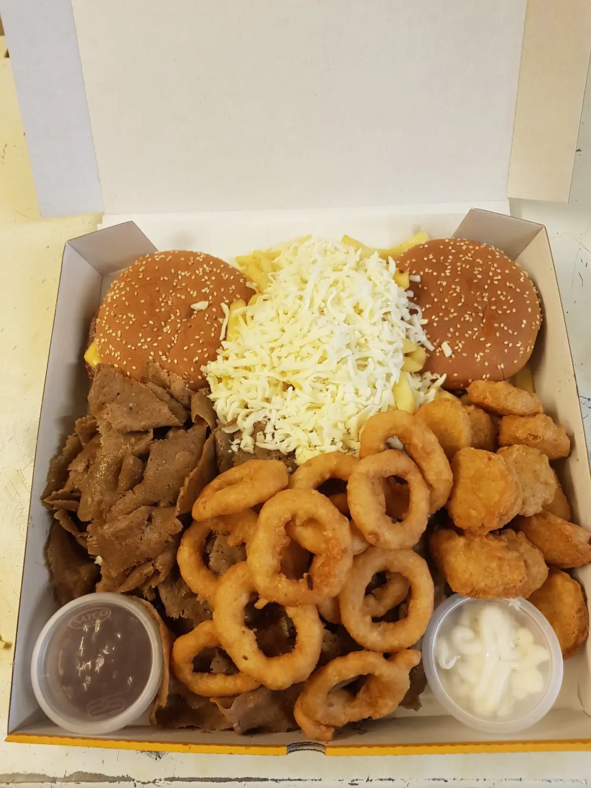 Royal Kebabs and Pizza photo (photo 3 of 3)
