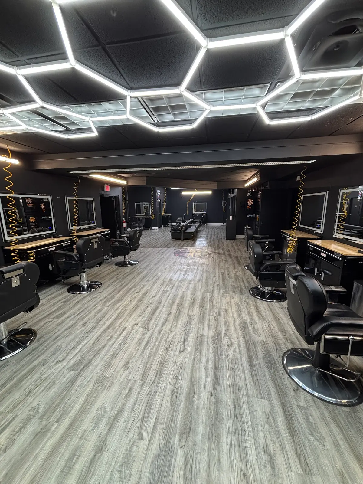 Elam Barber Shop photo (photo 1 of 3)