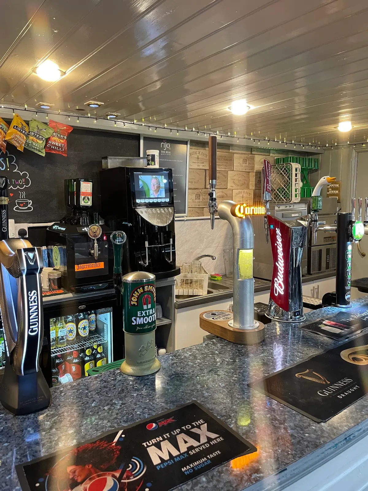 Barge Inn