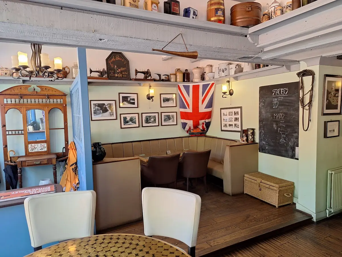 The Inn — Bars in Croydon