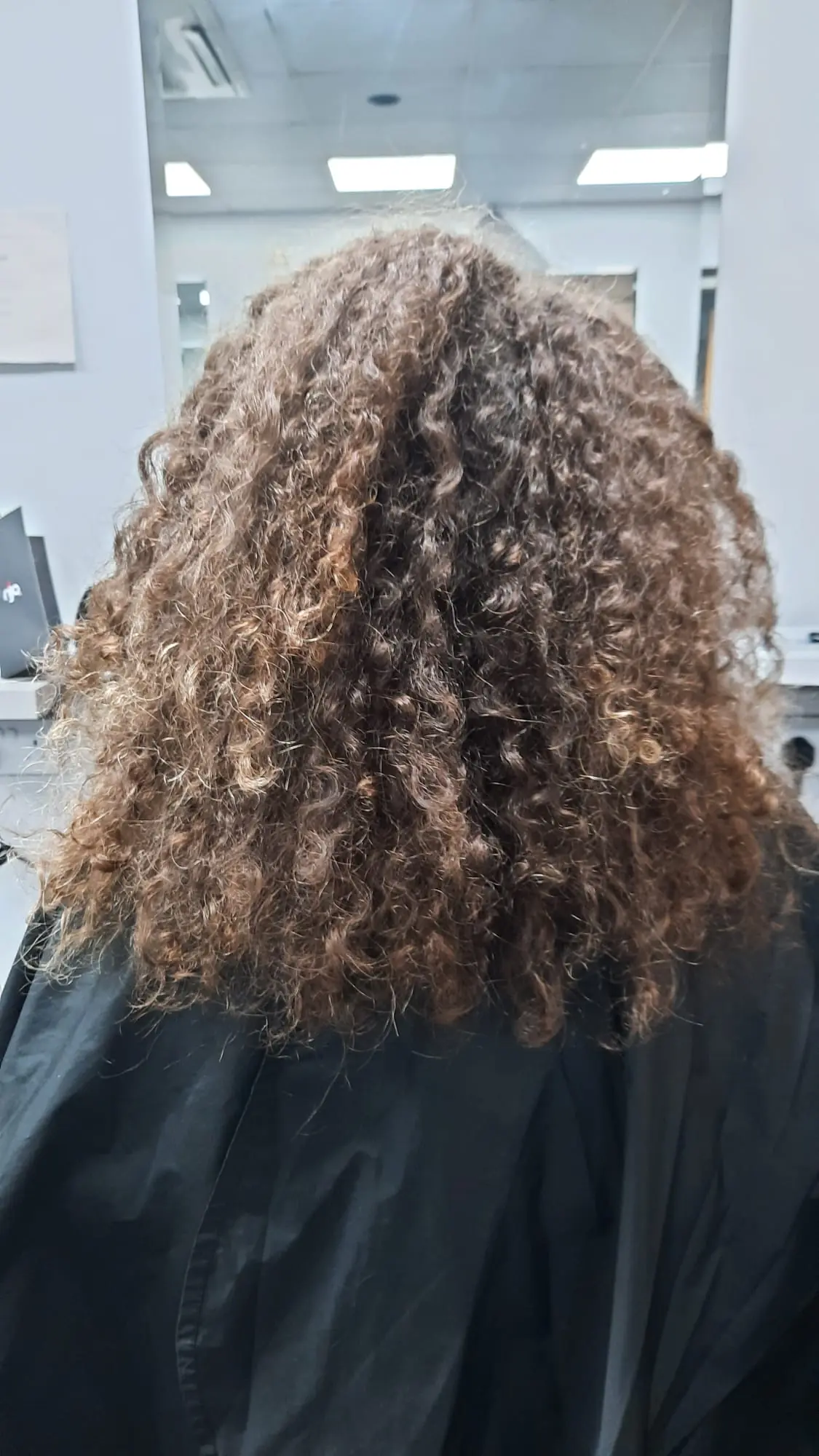 Turning Heads Hair & Beauty photo (photo 3 of 3)