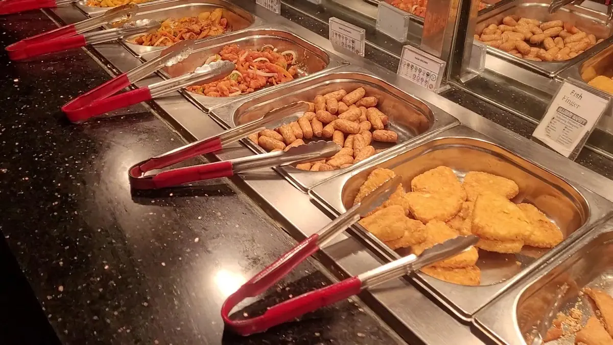 HongXin Oriental Buffet photo (photo 1 of 3)