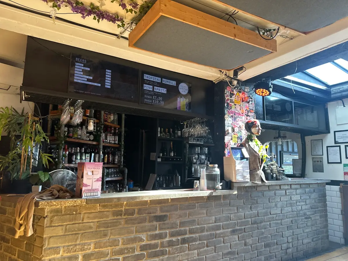 Starlane Pizza Bar photo (photo 1 of 3)