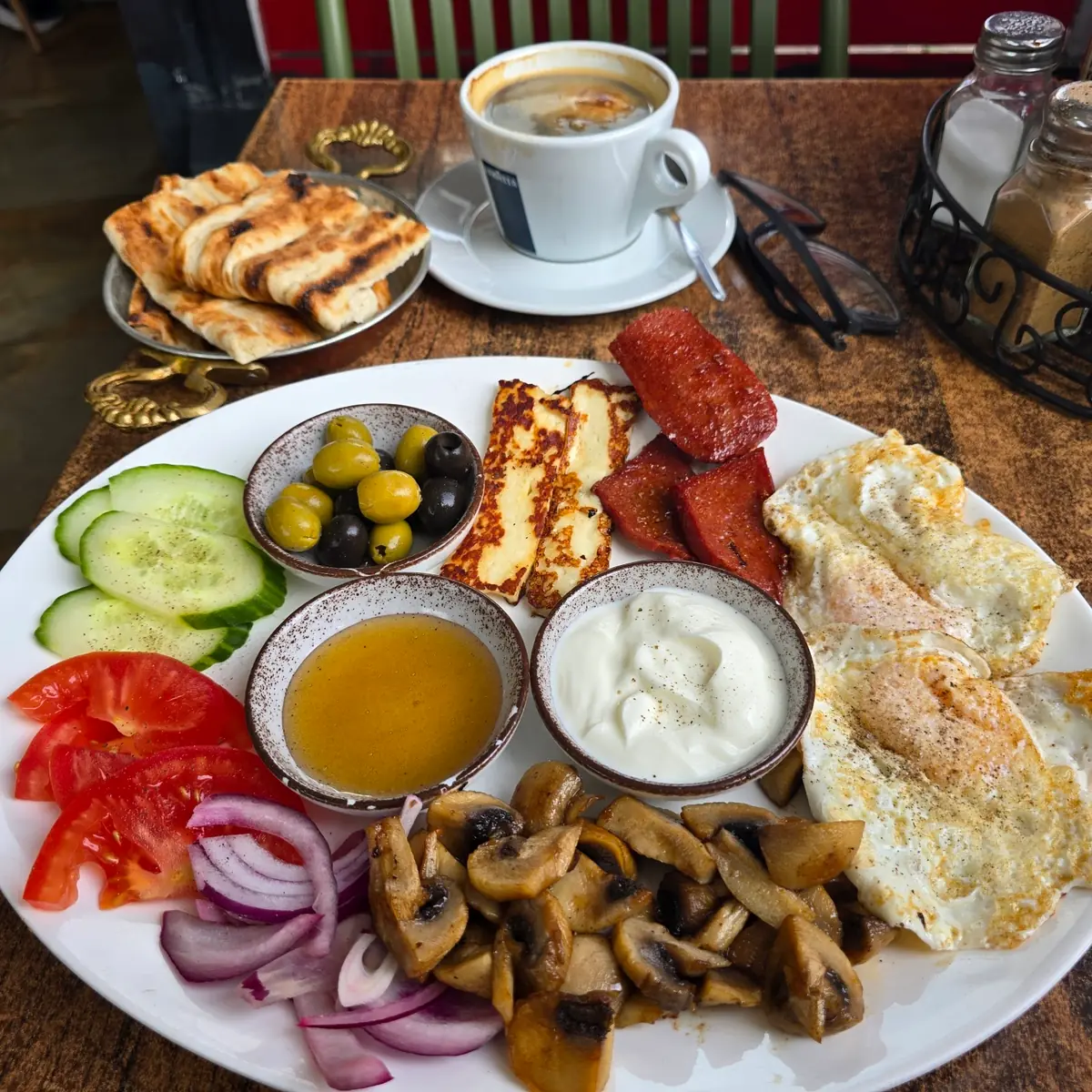 Mardin Cafe Restaurant photo (photo 1 of 3)