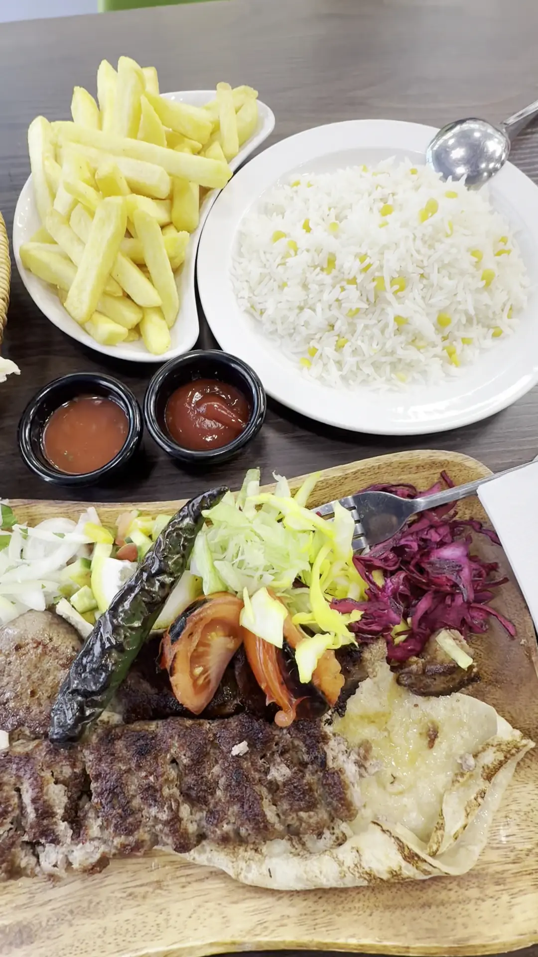 Royal Shawarma & Grill photo (photo 2 of 3)