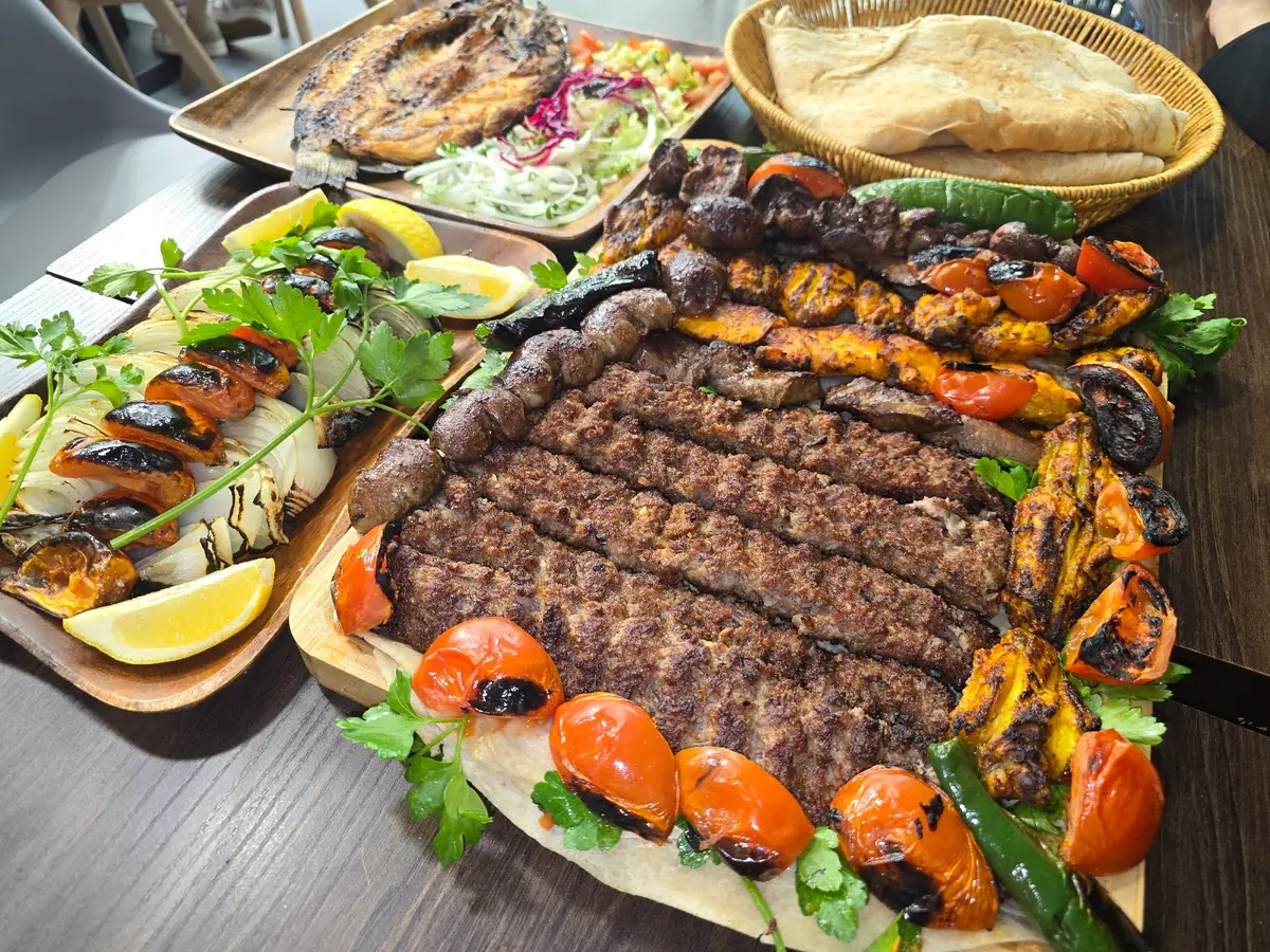 Royal Shawarma & Grill photo (photo 3 of 3)