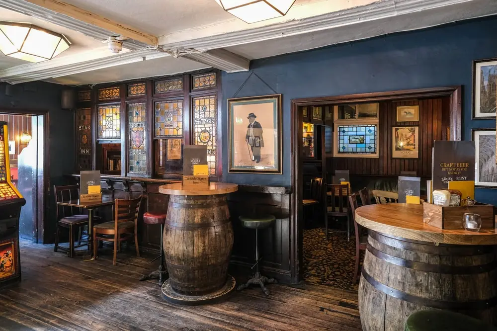 Ye Olde Starre Inne — Bars in York