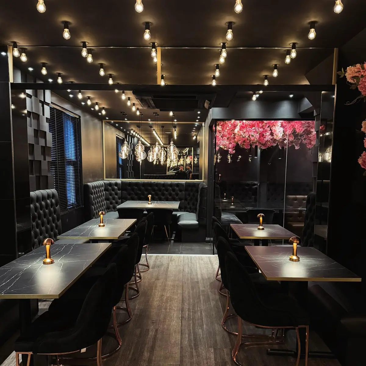 Grillz Restaurant — Steakhouses in Birmingham
