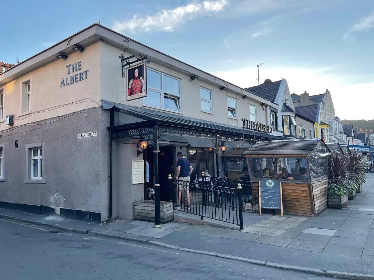 The Albert — Bars in Llandudno