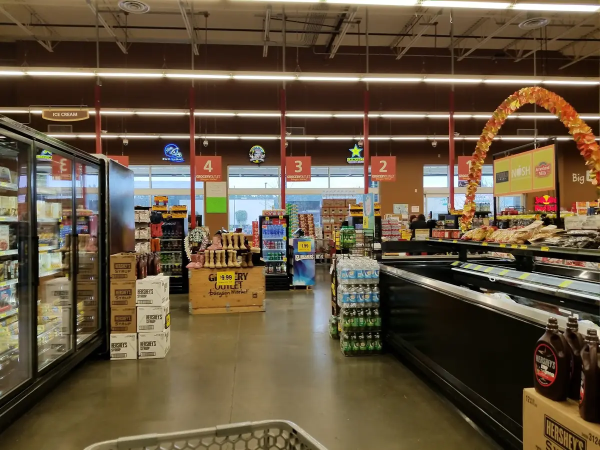 Four Corner Square — Shopping Malls in Maple Valley