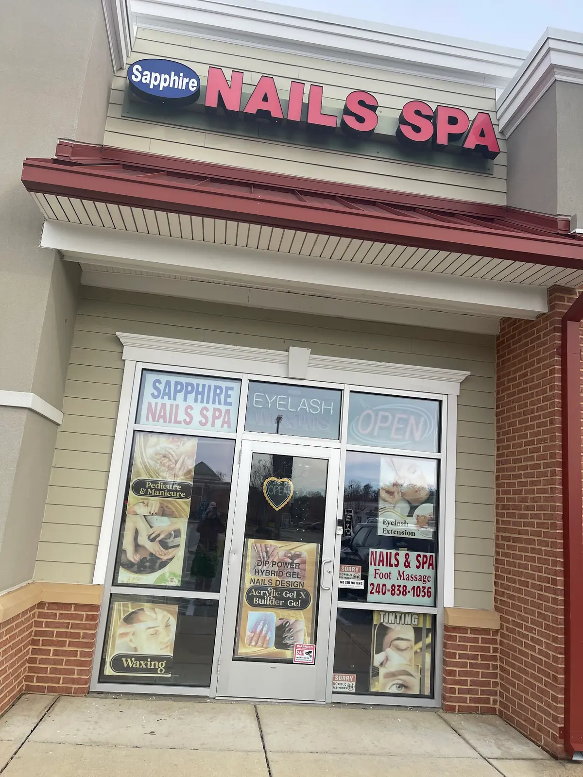 Sapphire Nails & Spa photo (photo 2 of 3)