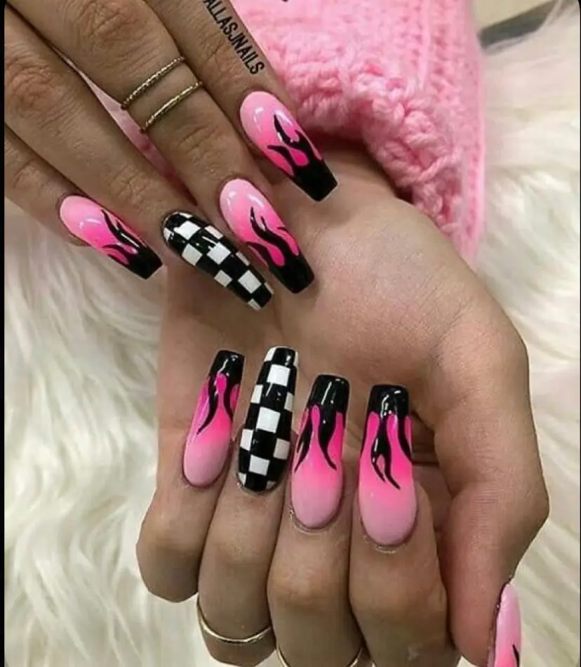Juli Nails photo (photo 2 of 3)