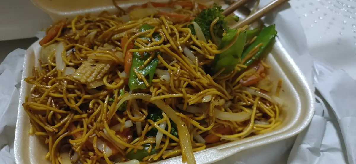 Hot Wok Chinese Takeaway and Delivery Service photo (photo 1 of 2)