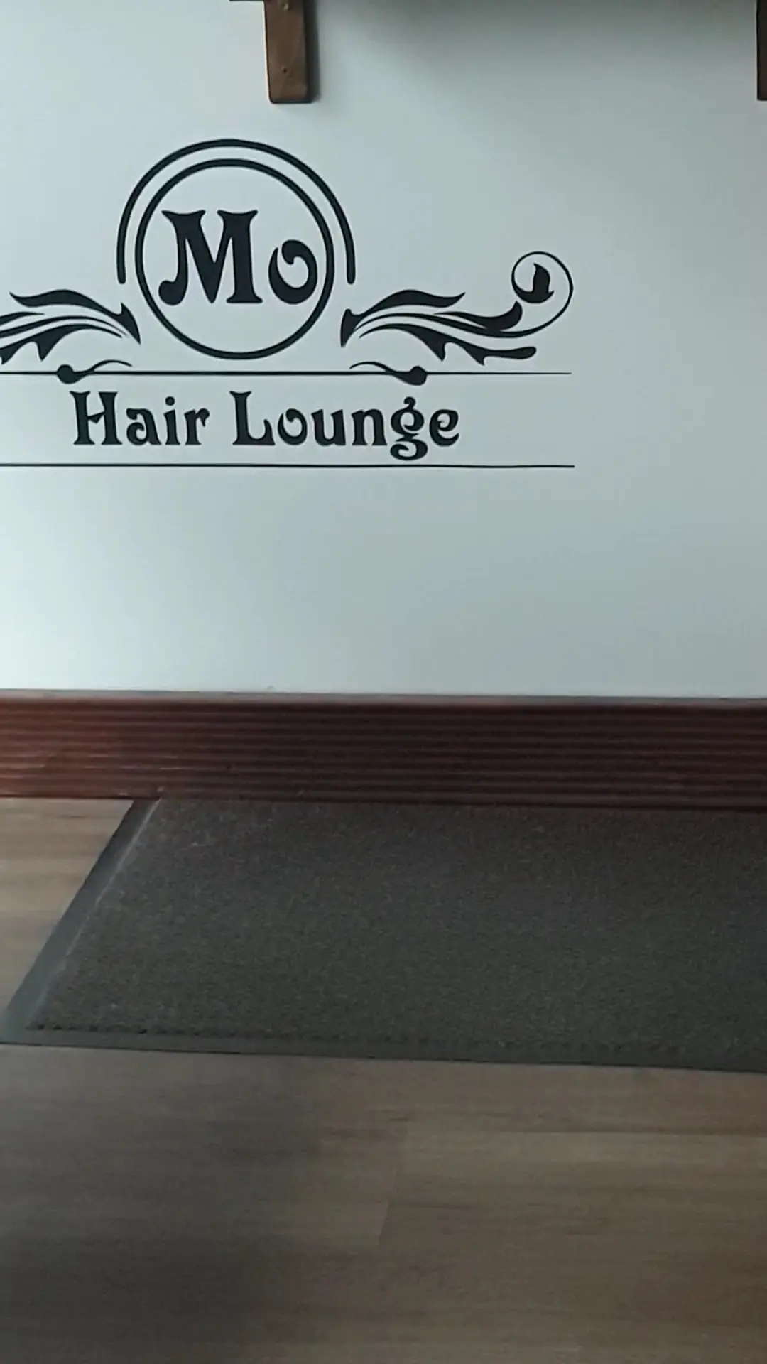 Mo Hair Lounge photo (photo 2 of 3)