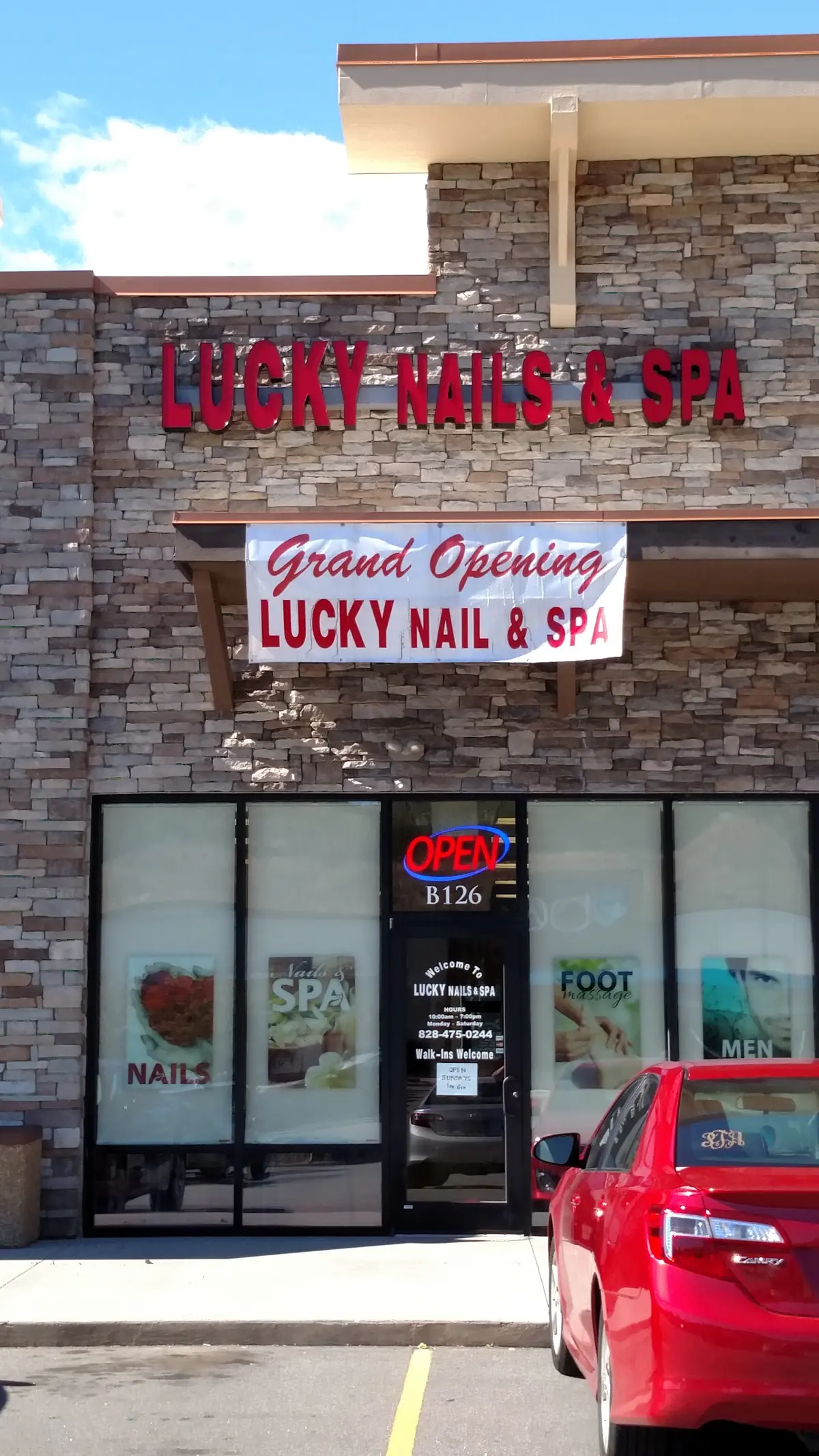 Lucky Nails & Spa photo (photo 3 of 3)