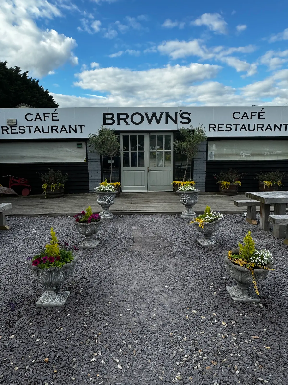 Browns Café photo (photo 1 of 3)