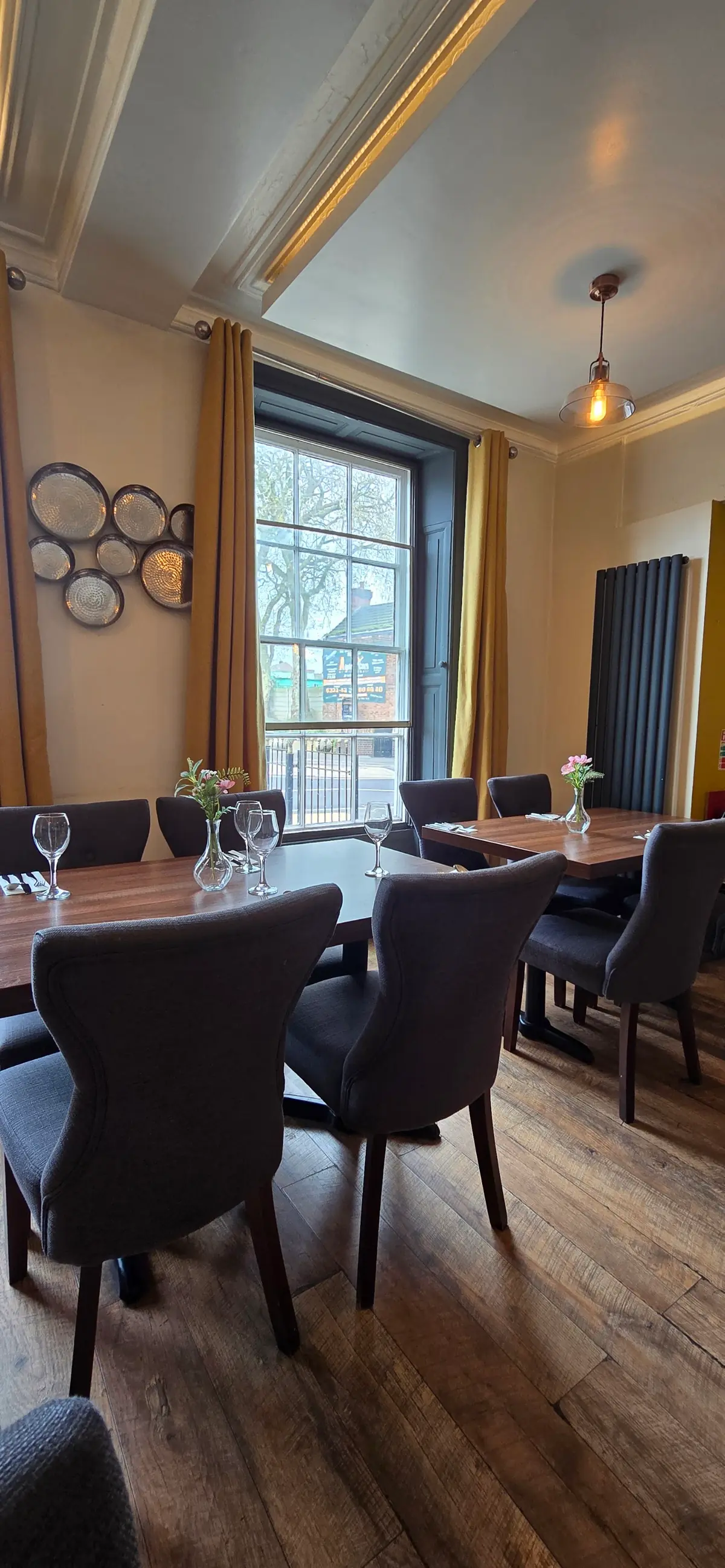 Roti Pani Indian Restaurant & Bar — Indian restaurants in Willenhall