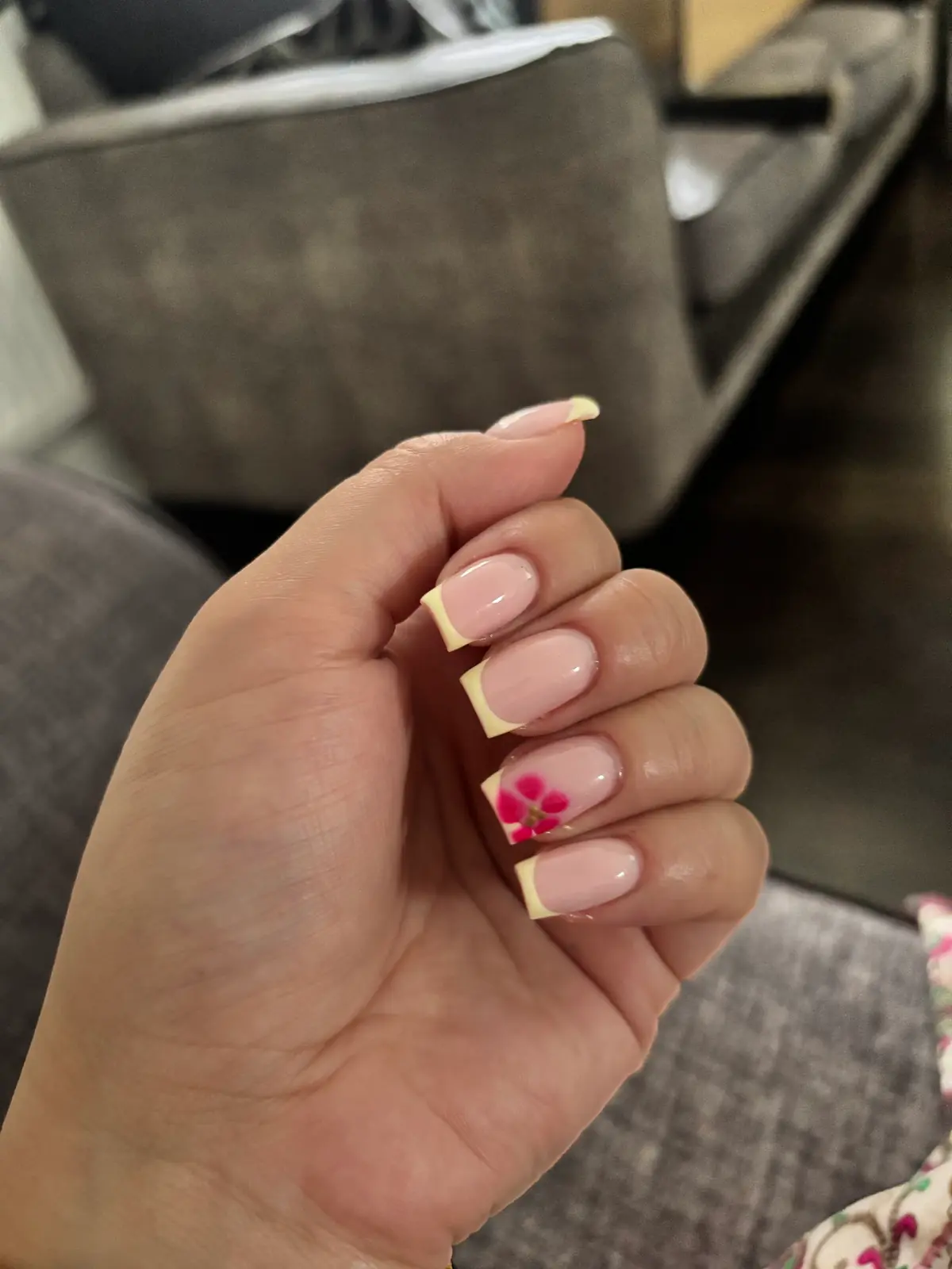 Luxury Nails & Spa photo (photo 3 of 3)