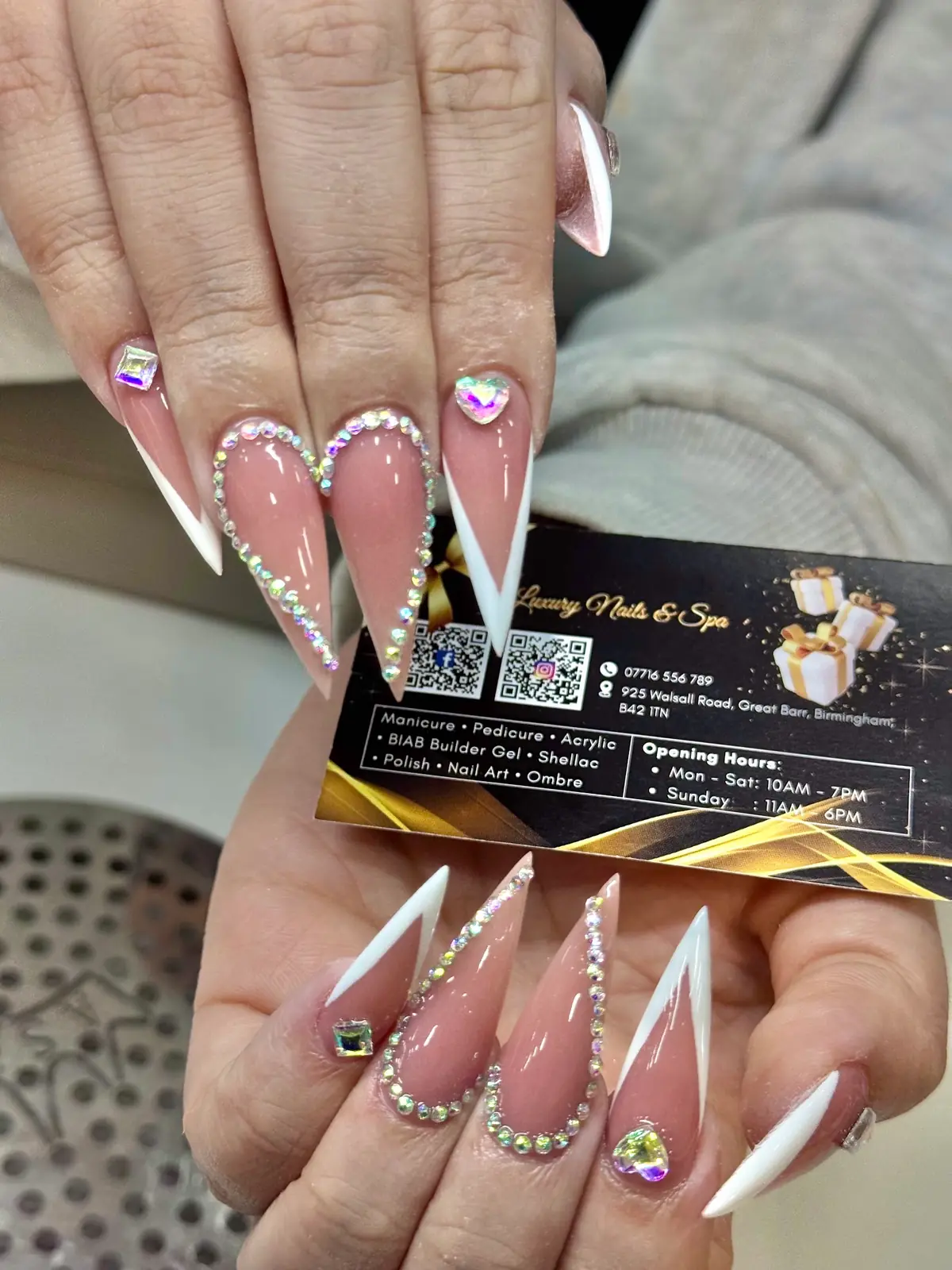 Luxury Nails & Spa photo (photo 2 of 3)