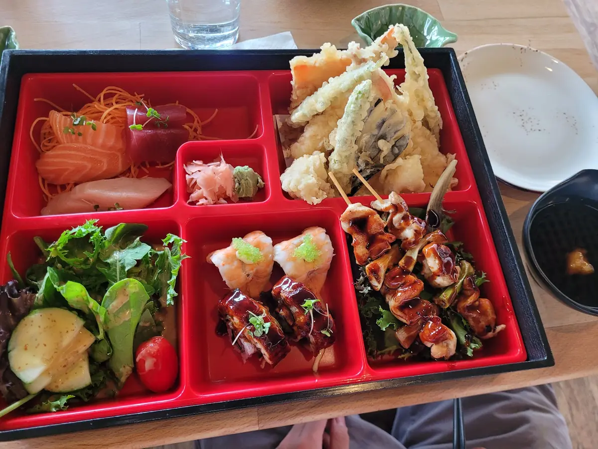 Kazoku Bedford photo (photo 3 of 3)