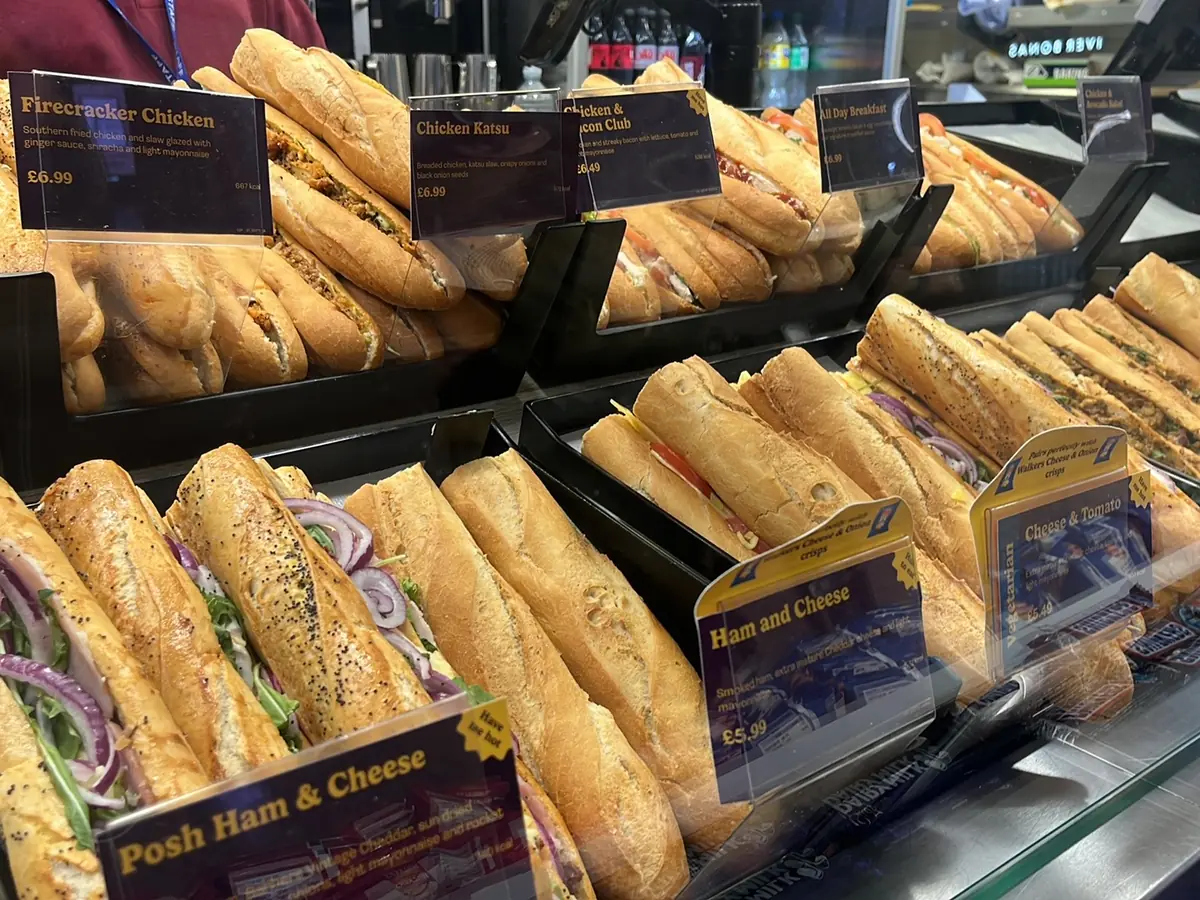 Upper Crust Euston — Sandwich shops in London