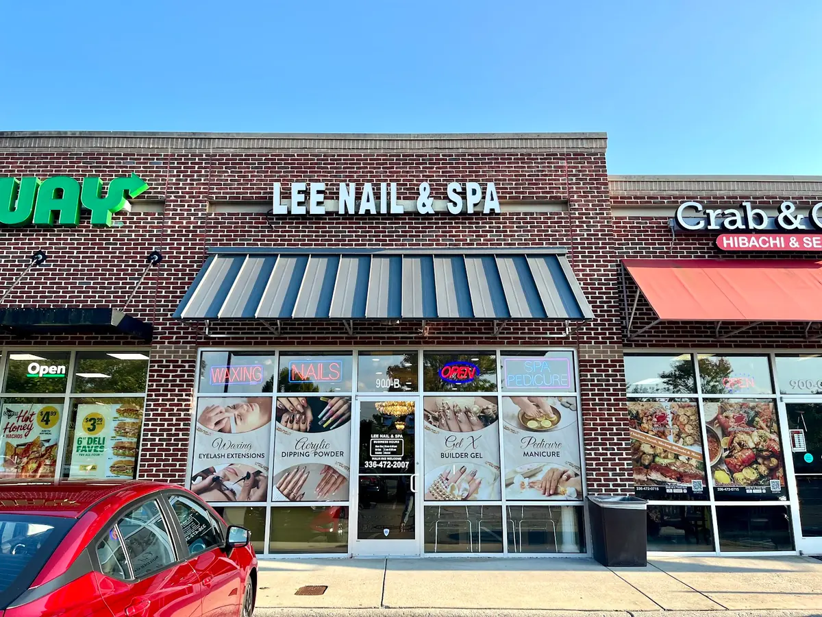 Lee Nail & Spa photo (photo 3 of 3)