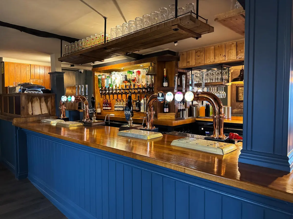 Bell & Bear Inn