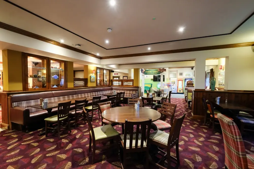 Larch Wood Farm - Dining & Carvery — Bars in Kidderminster