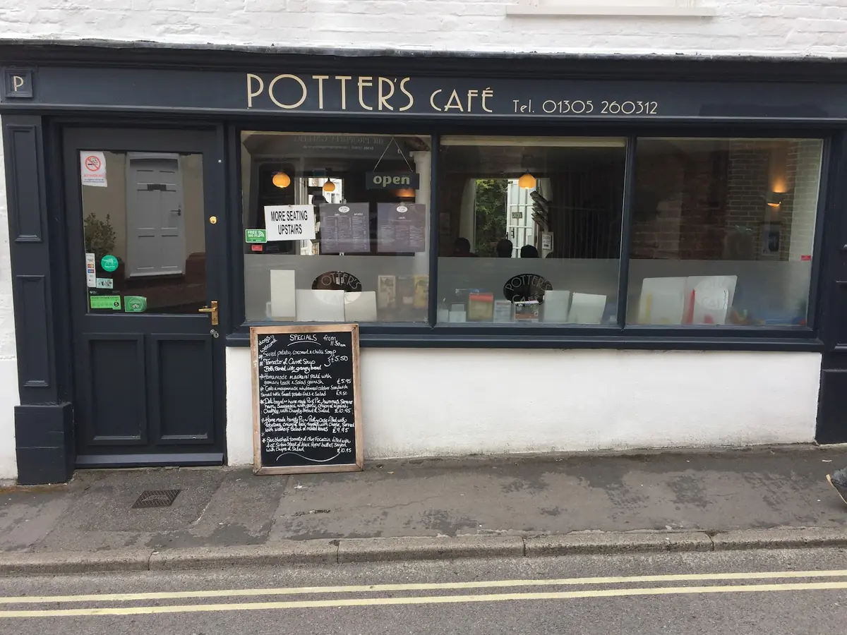 Inside Potters Cafe Bistro, Dorchester