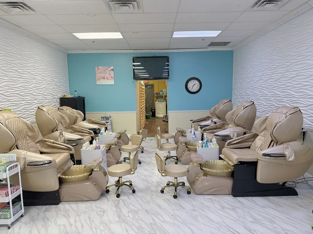 Howell Nail & Spa photo (photo 1 of 3)