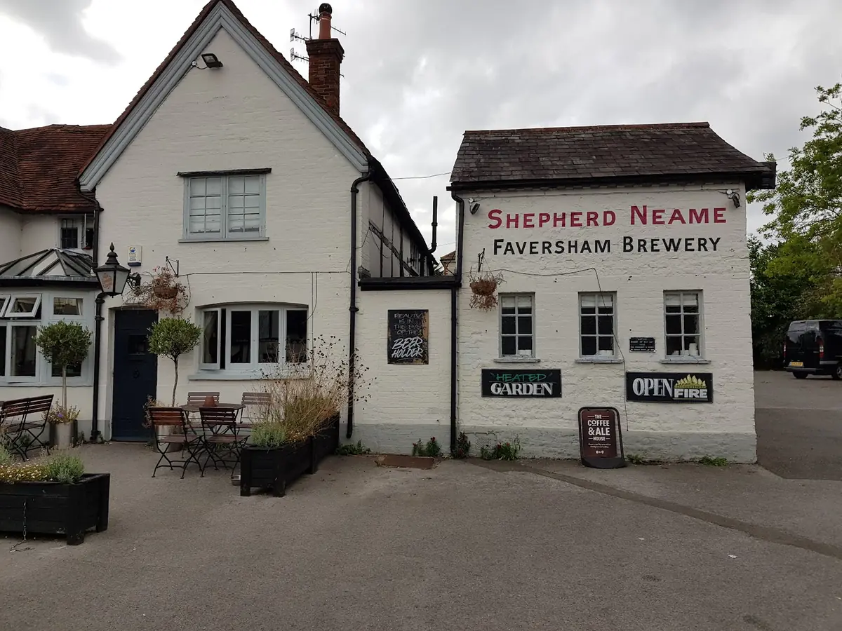 The Three Lions - Farncombe photo (photo 3 of 3)