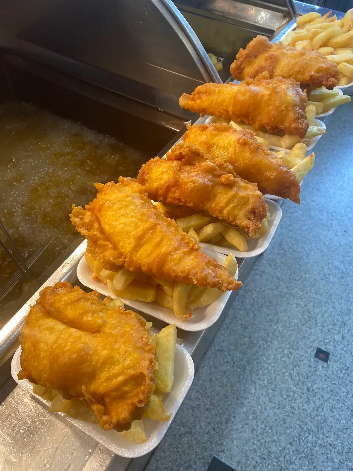 Fish & Chips Holland -on-Sea:The Golden Fillet photo (photo 1 of 3)