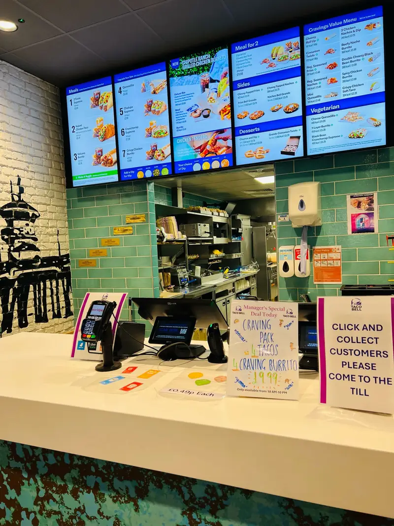 Taco Bell photo (photo 1 of 7)